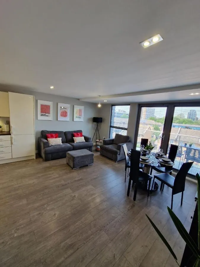 Apartment Modern 3 Bed Flat With Private Terrace In Shoreditch London United Kingdom