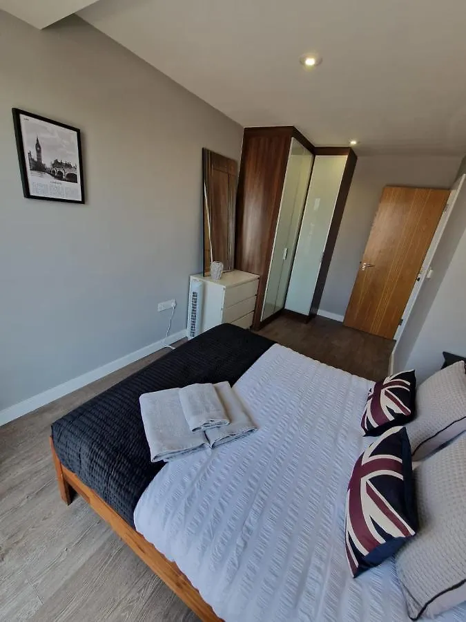 Apartment Modern 3 Bed Flat With Private Terrace In Shoreditch London